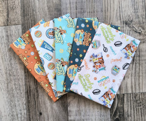Scooby-Doo School Spirit 5PCS Fat Quarter Bundle - Cotton Fabric