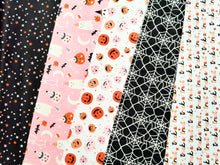 Charger l&#39;image dans la galerie, Hey Pumpkin 5 PCS Fat Quarter Bundle - Cotton Fabric
